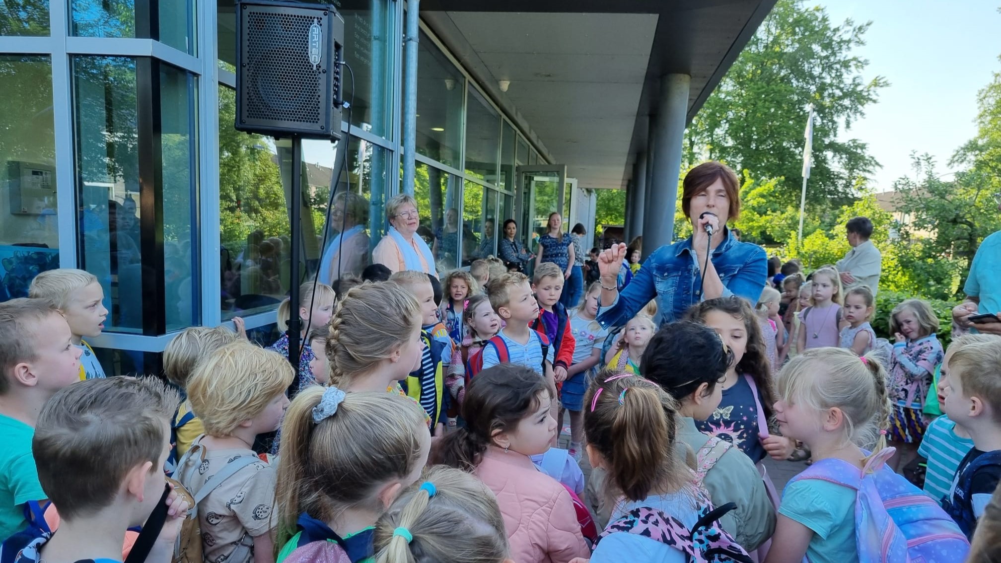 Foto: Maranathaschool Nijkerk heropend na verbouwing