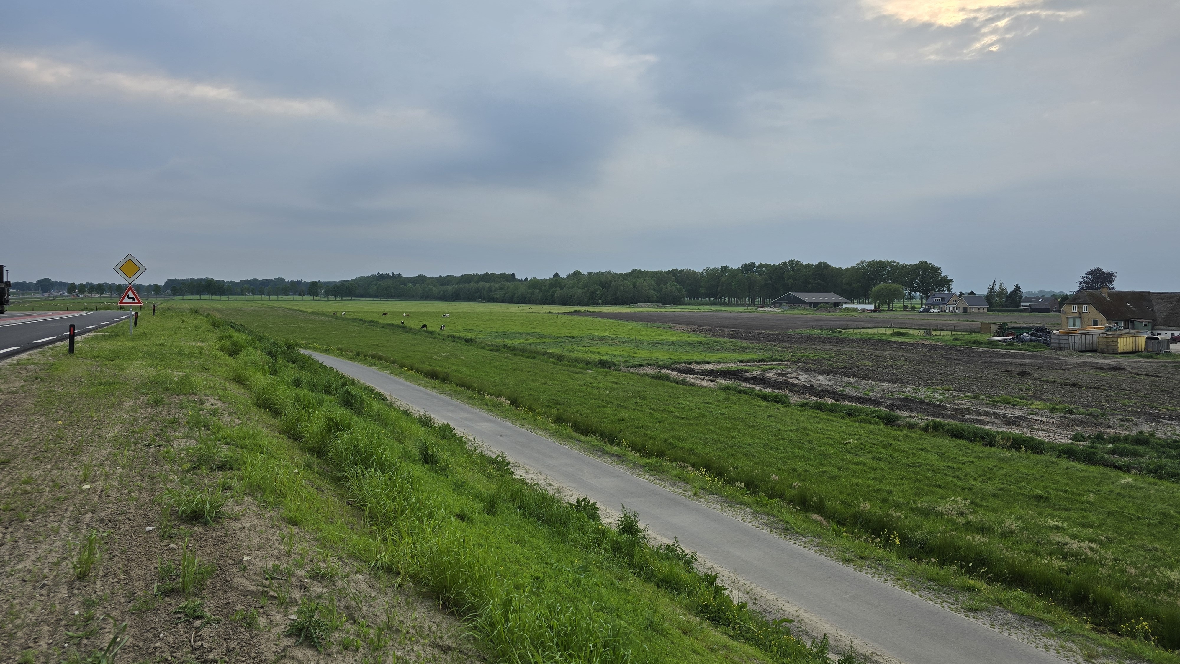 Foto: Oldebroek wil bedrijventerrein H2O uitbreiden tussen A28 en Duivendansweg