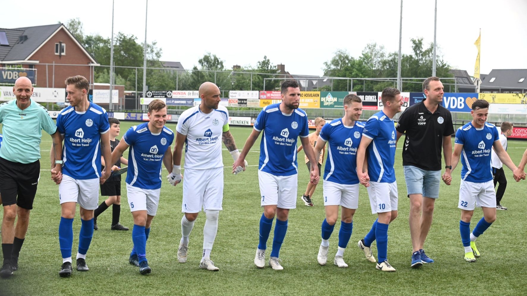 Foto: Veensche Boys bijna verrast door Lunteren