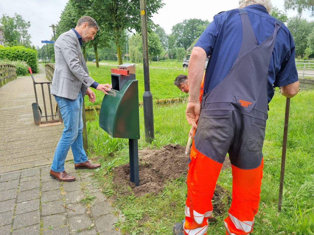Foto: Hondenpoep vanaf nu in de afvalbak