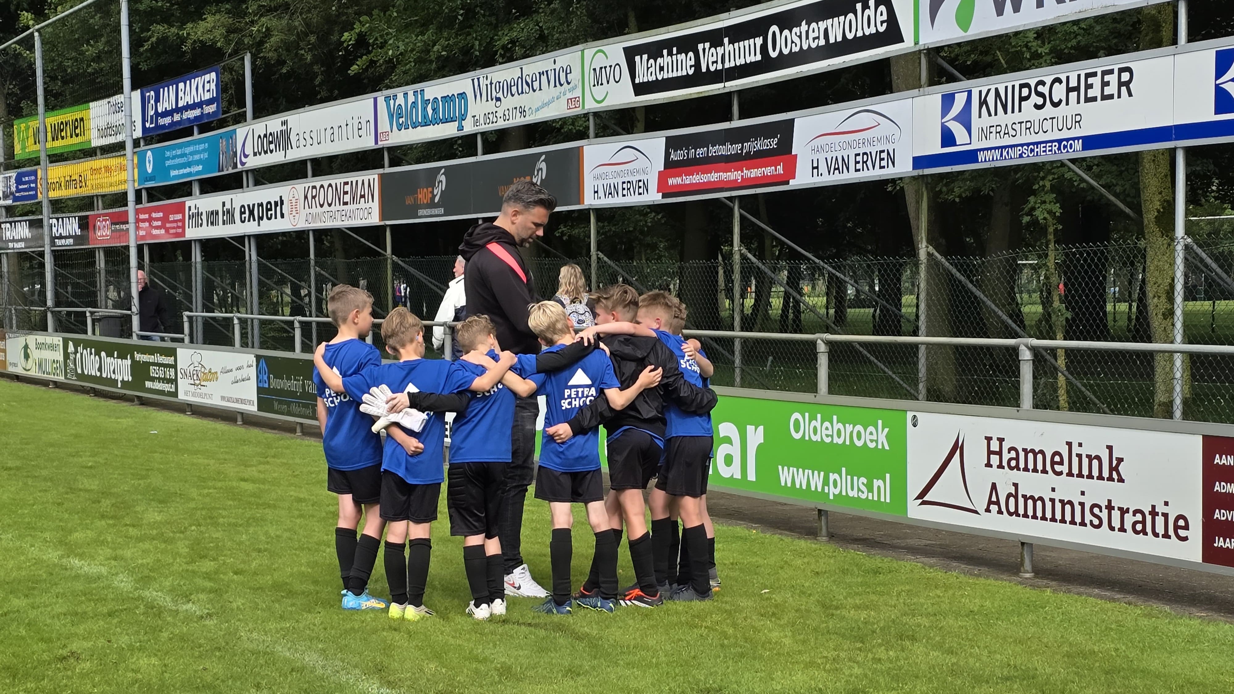 Foto: Districtsfinales schoolvoetbal bij OWIOS, Nunspeetse scholen vallen buiten de prijzen