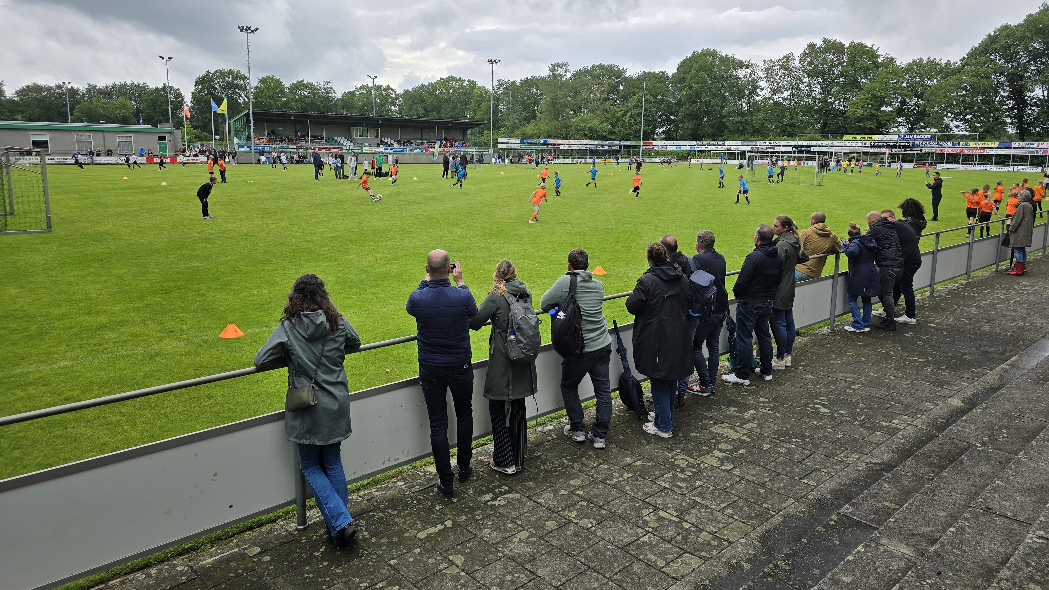Foto: Districtsfinales schoolvoetbal bij OWIOS, Nunspeetse scholen vallen buiten de prijzen