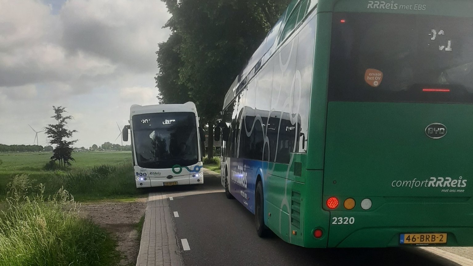 Foto: Afsluiting Zuiderzeestraatweg zorgt voor onwenselijke situaties bij Duivendansweg in Wezep