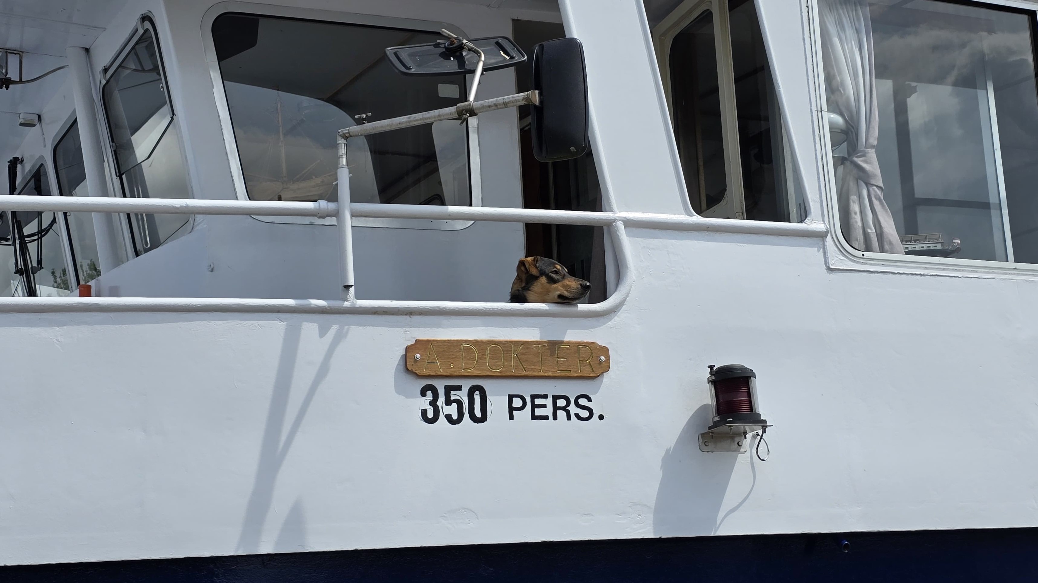 Foto: Dankbaar gebaar voor bewoners Nieuwe Feitenhof, boottocht op Drontermeer