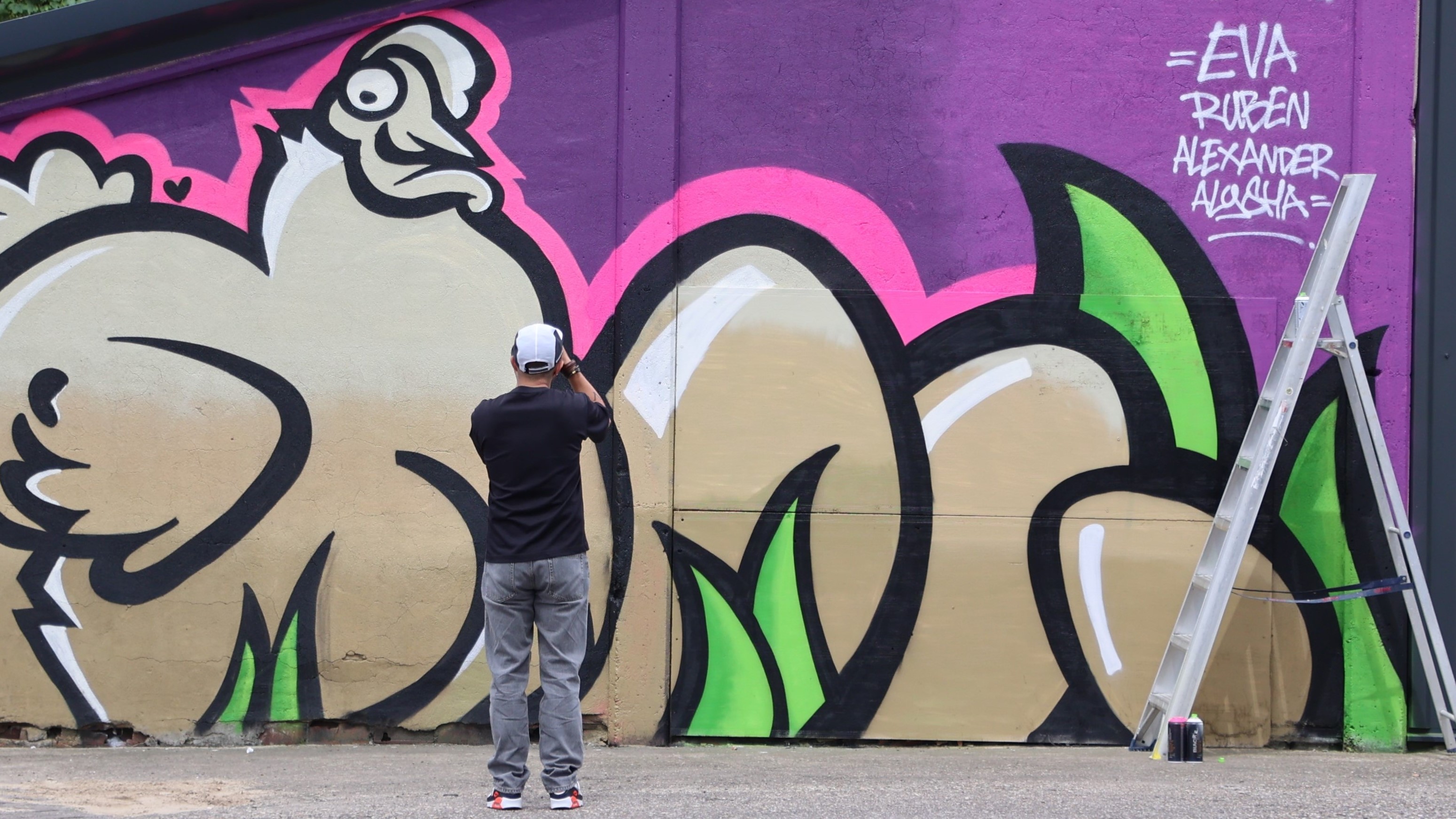 Foto: Street art bij station Barneveld onthuld