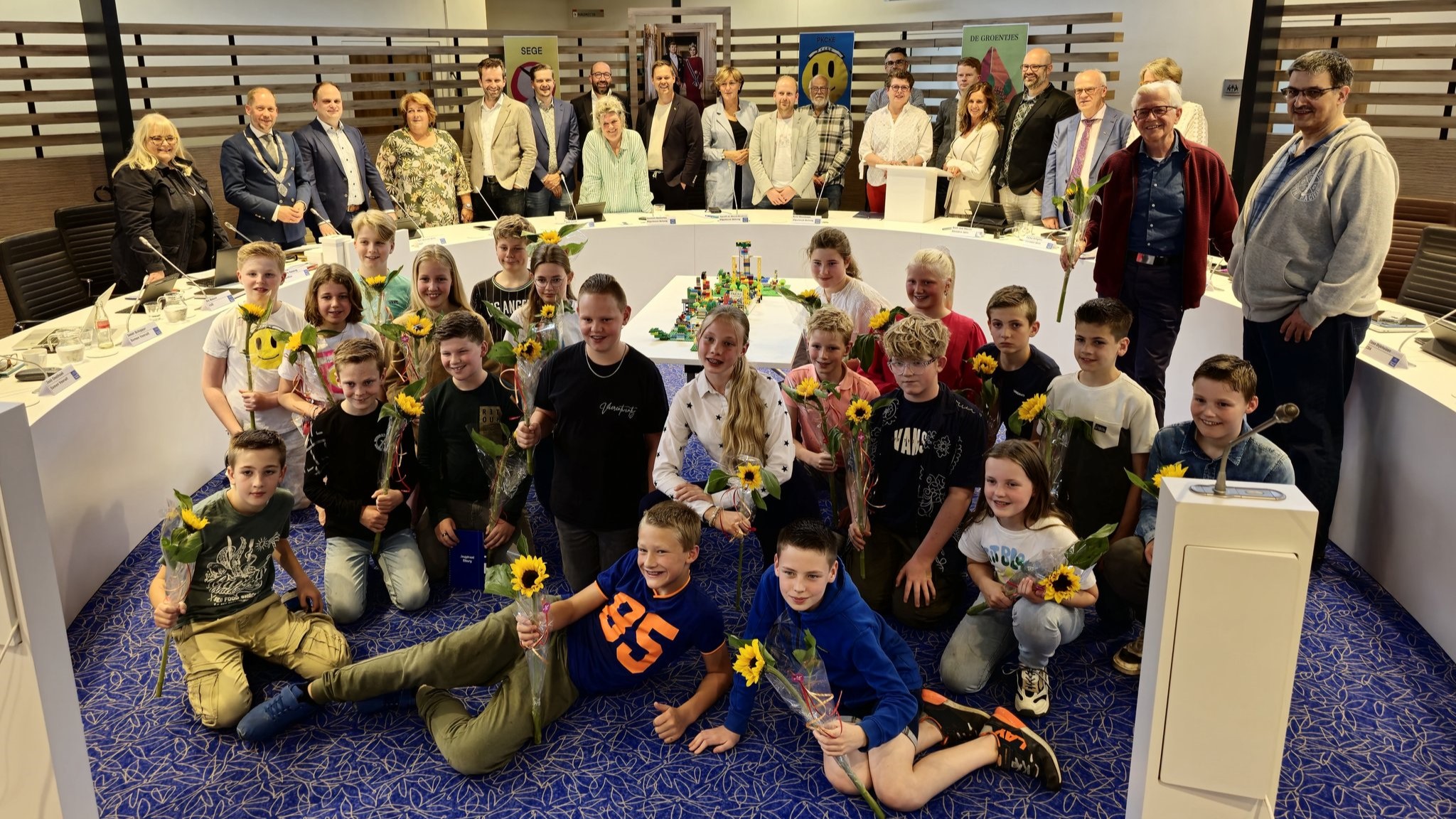 Foto: Een lift bij zwembad De Hokseberg? Als het aan de jeugdraad van Elburg ligt wel!
