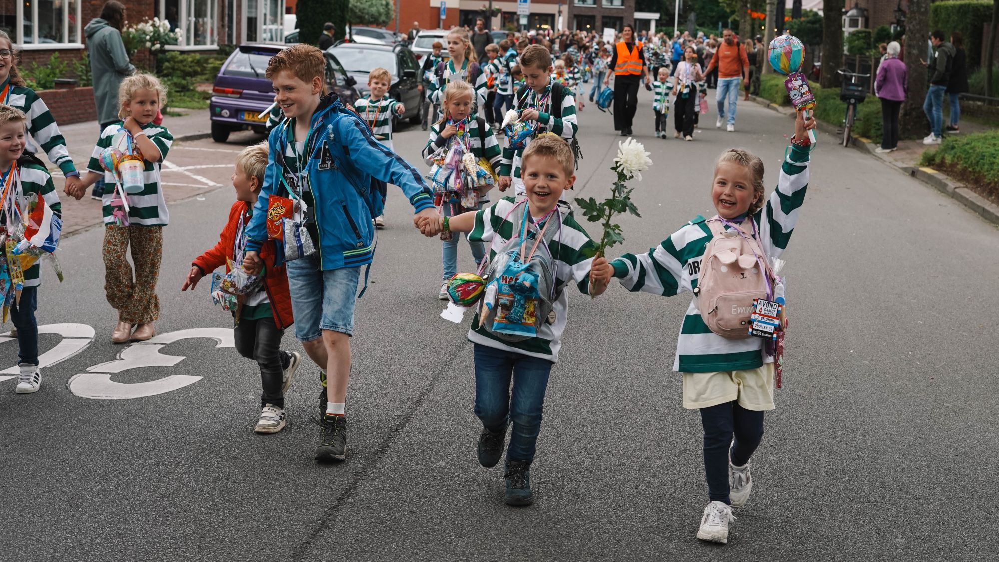 Foto: Wandelaars Ermelose Avond4Daagse feestelijk onthaald