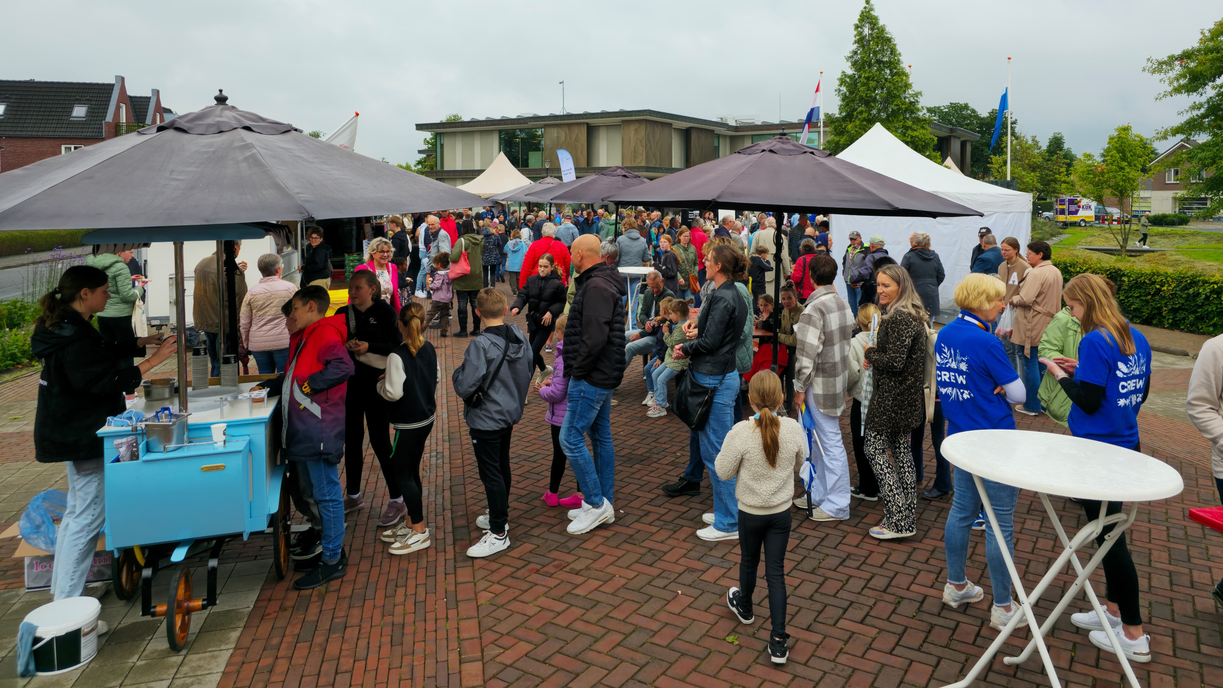 Foto: Foto's: Derde editie Zomerfestival in Oldebroek: dans, zang, muziek en erepenningen