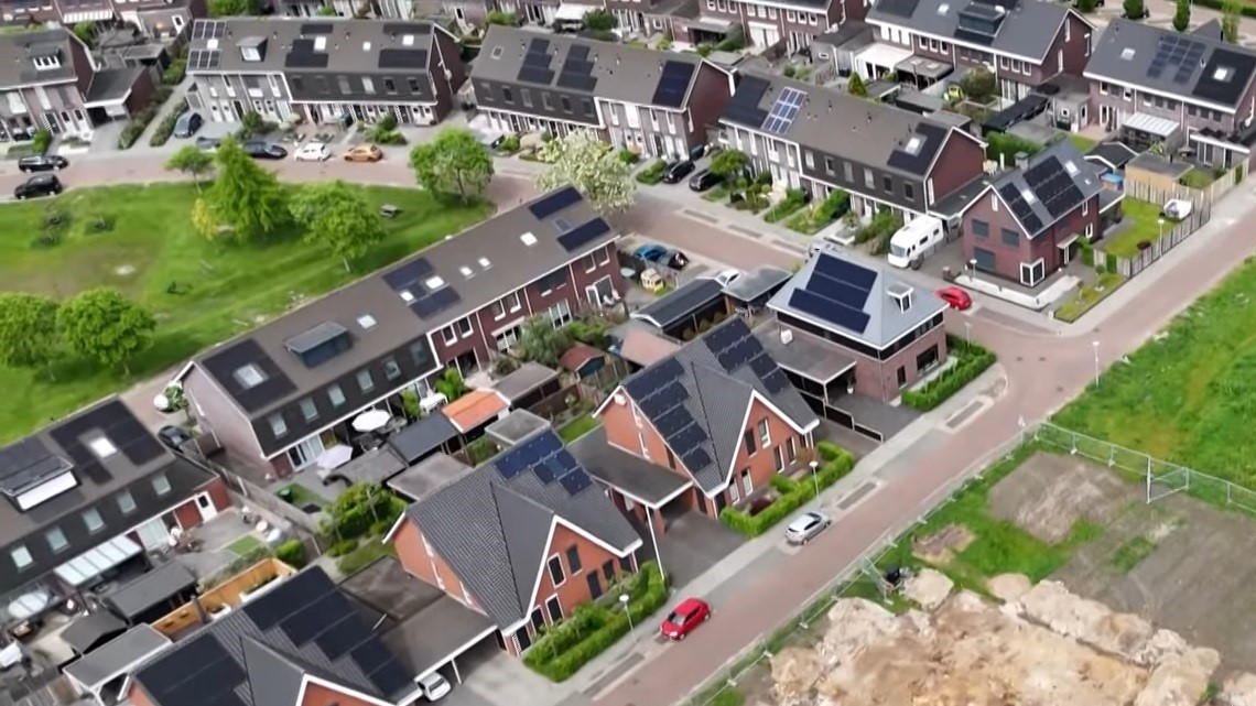 Foto: Oldebroekse politiek pleit voor betaalbare woningen voor eigen inwoners 