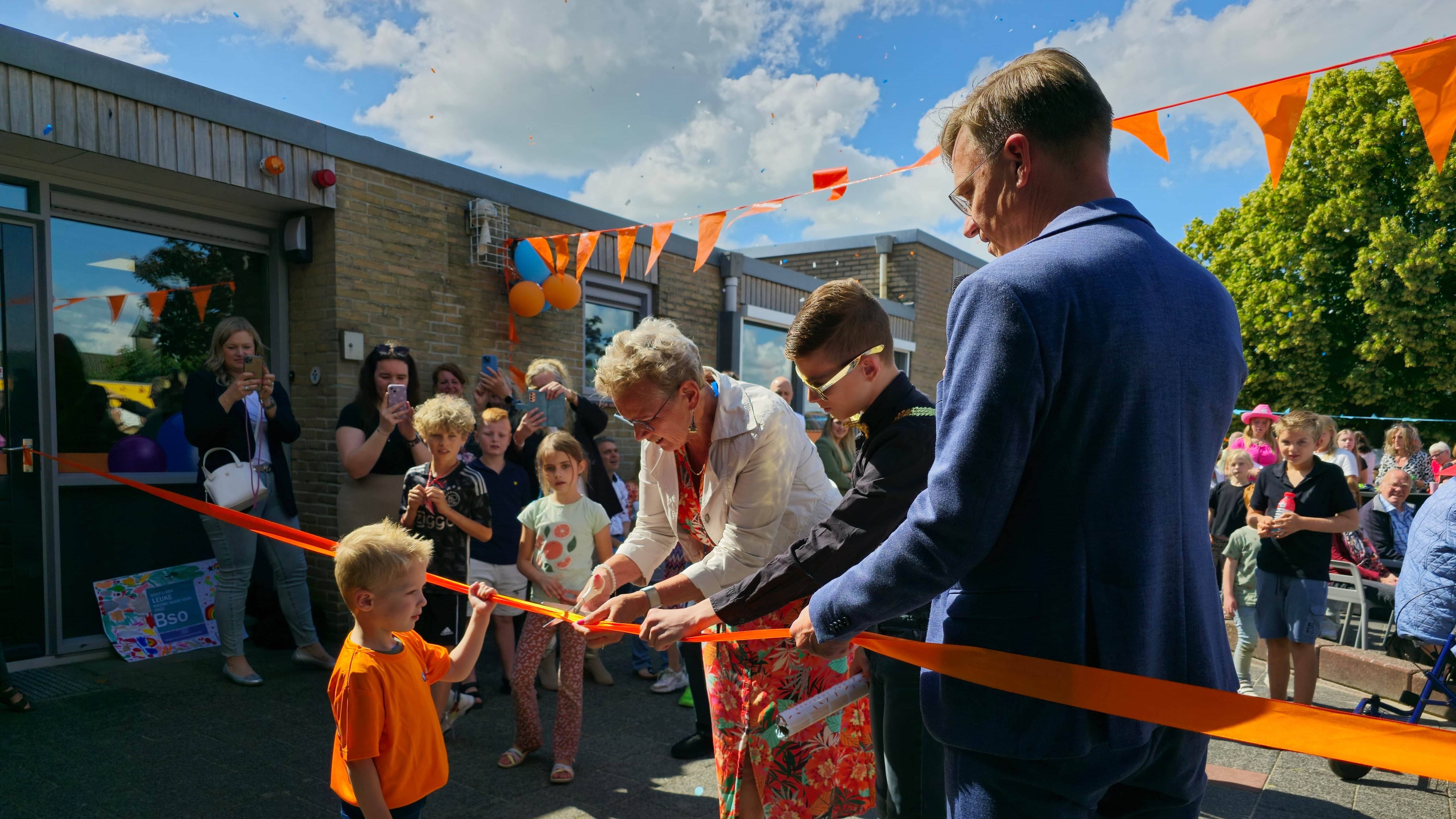 Foto: VIDEO: Opening vernieuwde Nassauschool: ‘Een school van de hele samenleving’