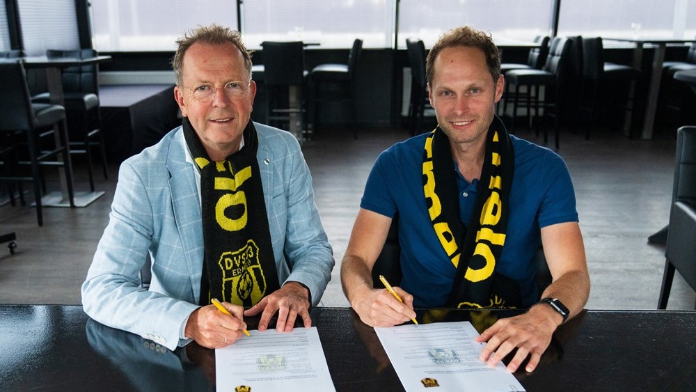 Foto: DVS '33 Ermelo heeft nieuwe hoofdtrainer: 'We hebben dezelfde ambities'