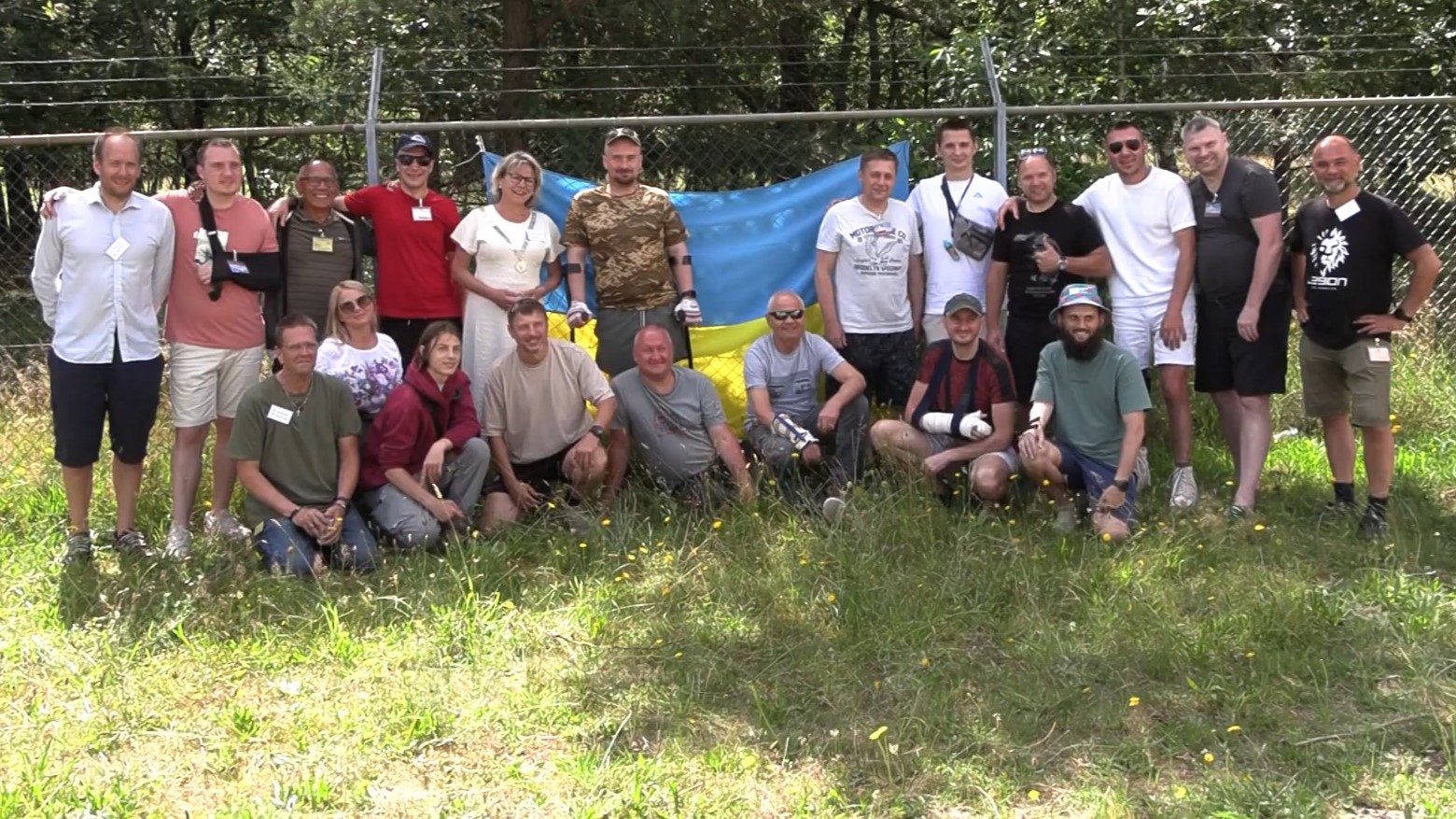 Foto: VIDEO: Revaliderende Oekraïense soldaten bezoeken Oldebroek