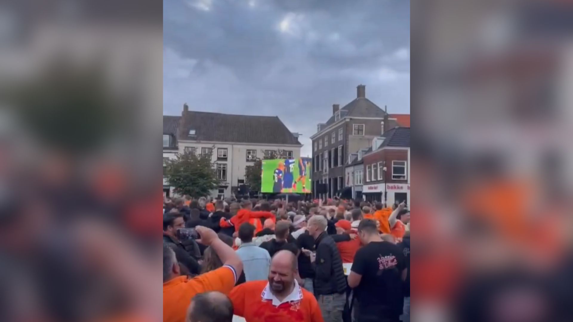 Foto: Onrust op de Markt Harderwijk na overwinning van Engeland in halve finale