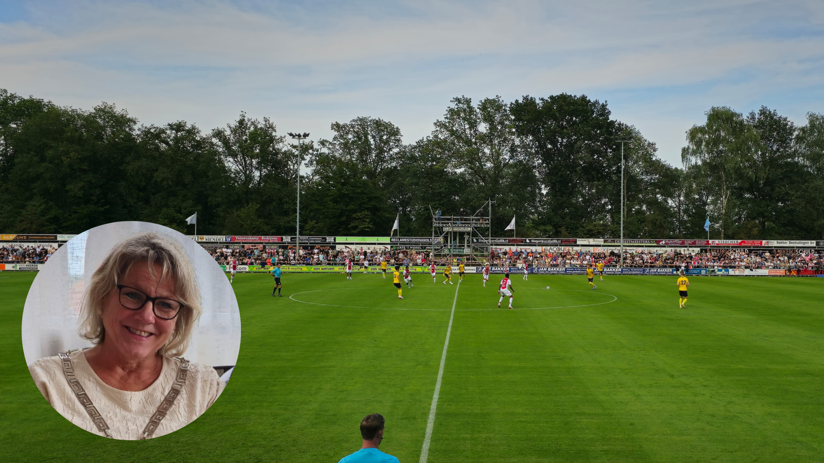 Foto: Burgemeester Haseloop positief over verloop wedstrijden Ajax: ‘Een groot compliment voor de supporters’