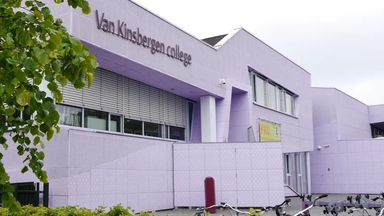 Foto: Ruimte tekort op Van Kinsbergen college in Elburg, tijdelijke units moeten uitkomst bieden