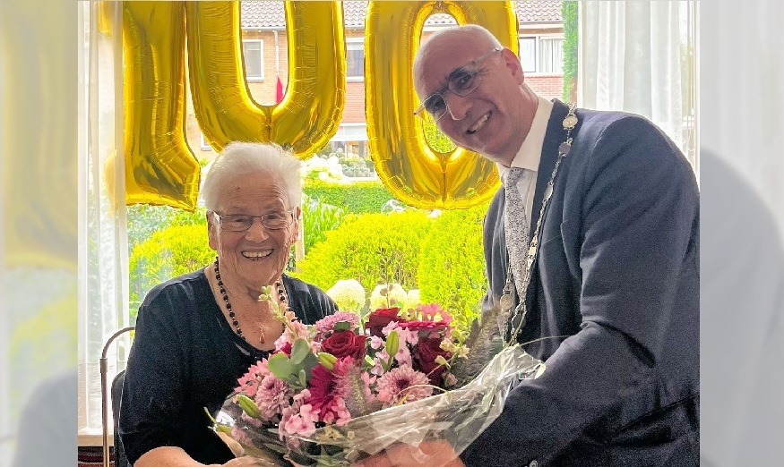 Foto: 100e verjaardag voor inwoonster uit Putten