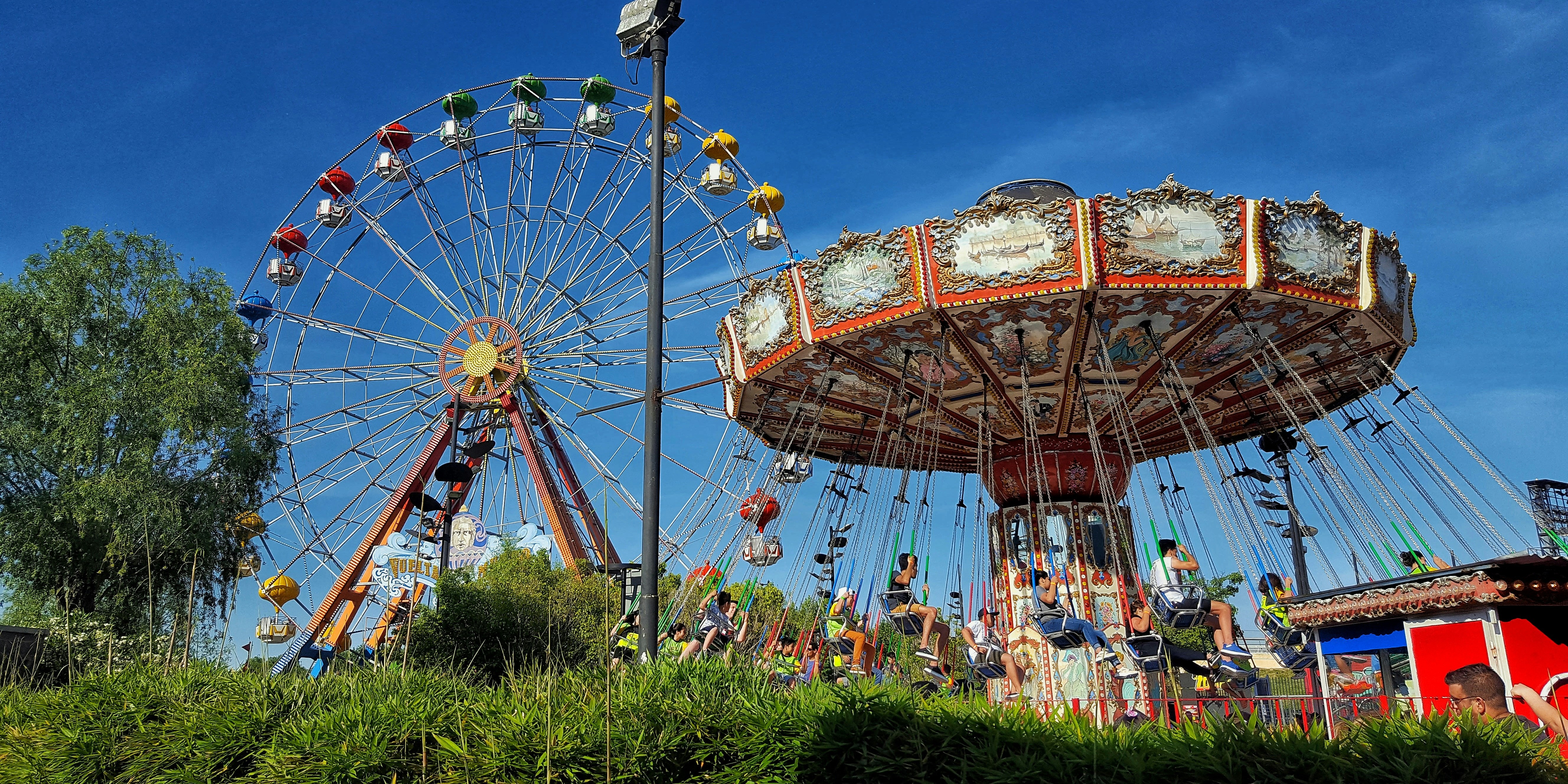 Foto: Ongeluk op de kermis; wie controleert de veiligheid van attracties?
