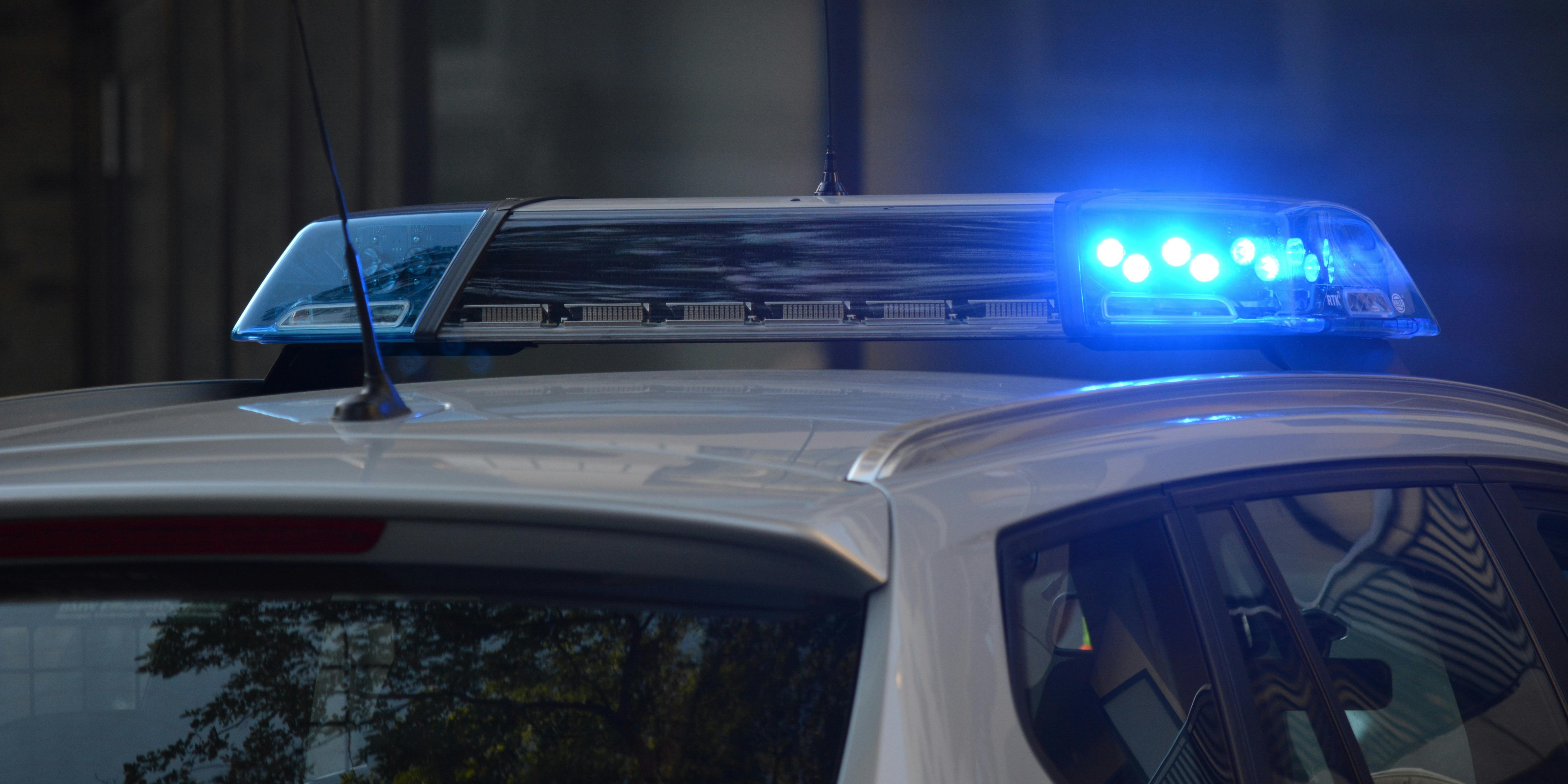 Foto: Politie zoekt man die 91-jarige vrouw uit Harderwijk oplichtte 