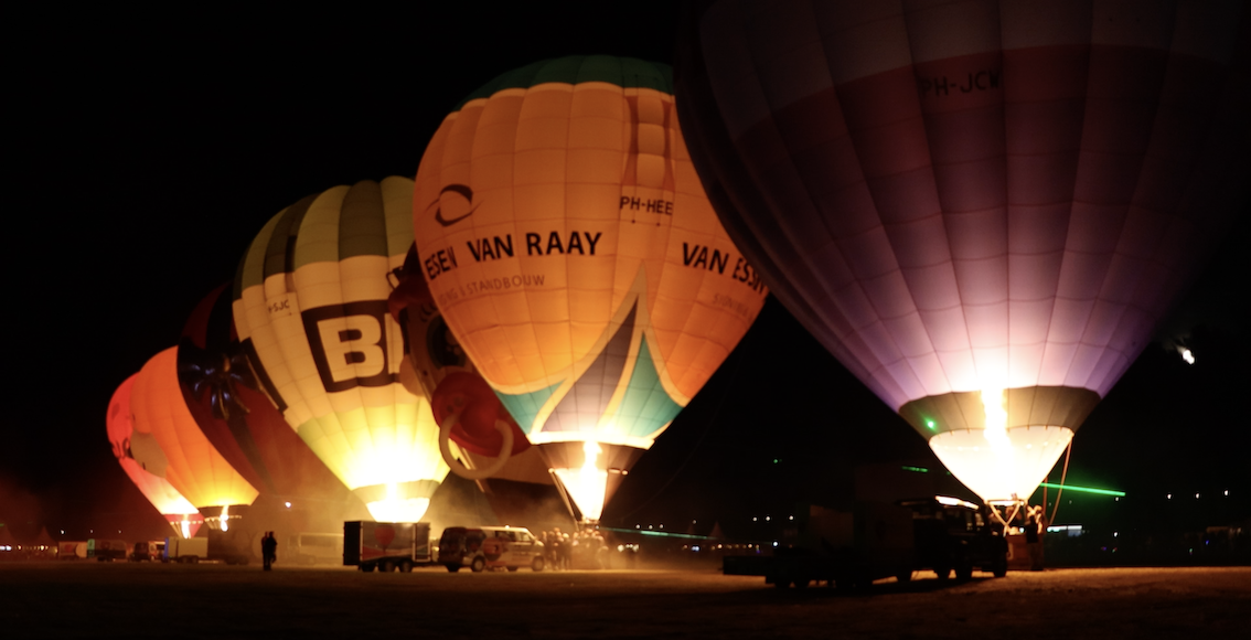 Foto: VIDEO: Eerste avond Barneveldse Ballonfiësta spectaculair afgesloten met Nightglow