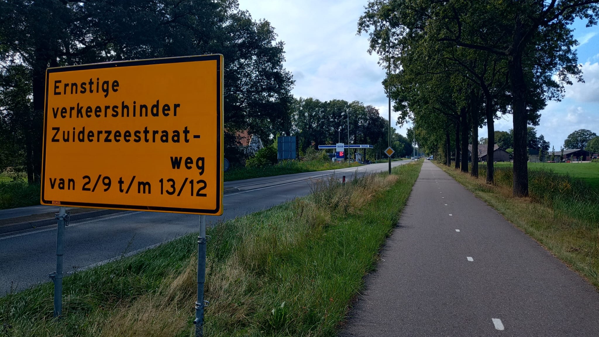Foto: Opnieuw verkeershinder op Zuiderzeestraatweg in Wezep, dit is de reden