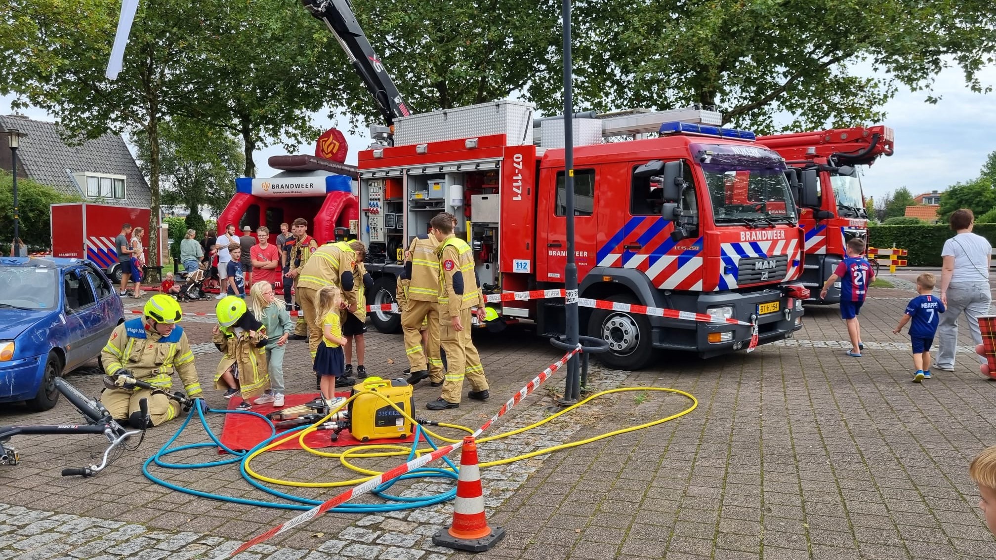 Foto: Foto's: Nijkerkse haven in het teken van Sleepbootdagen