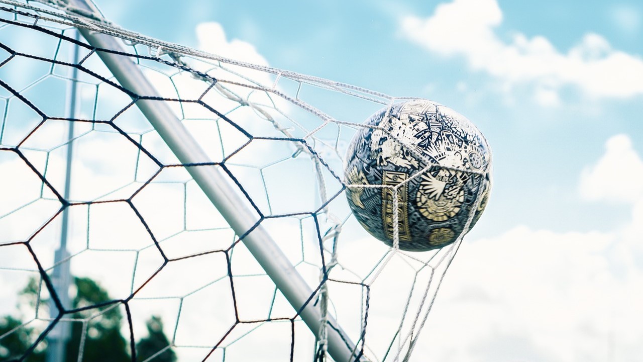 Foto: Deze voetbalploegen uit de regio zijn door in de districtsbeker
