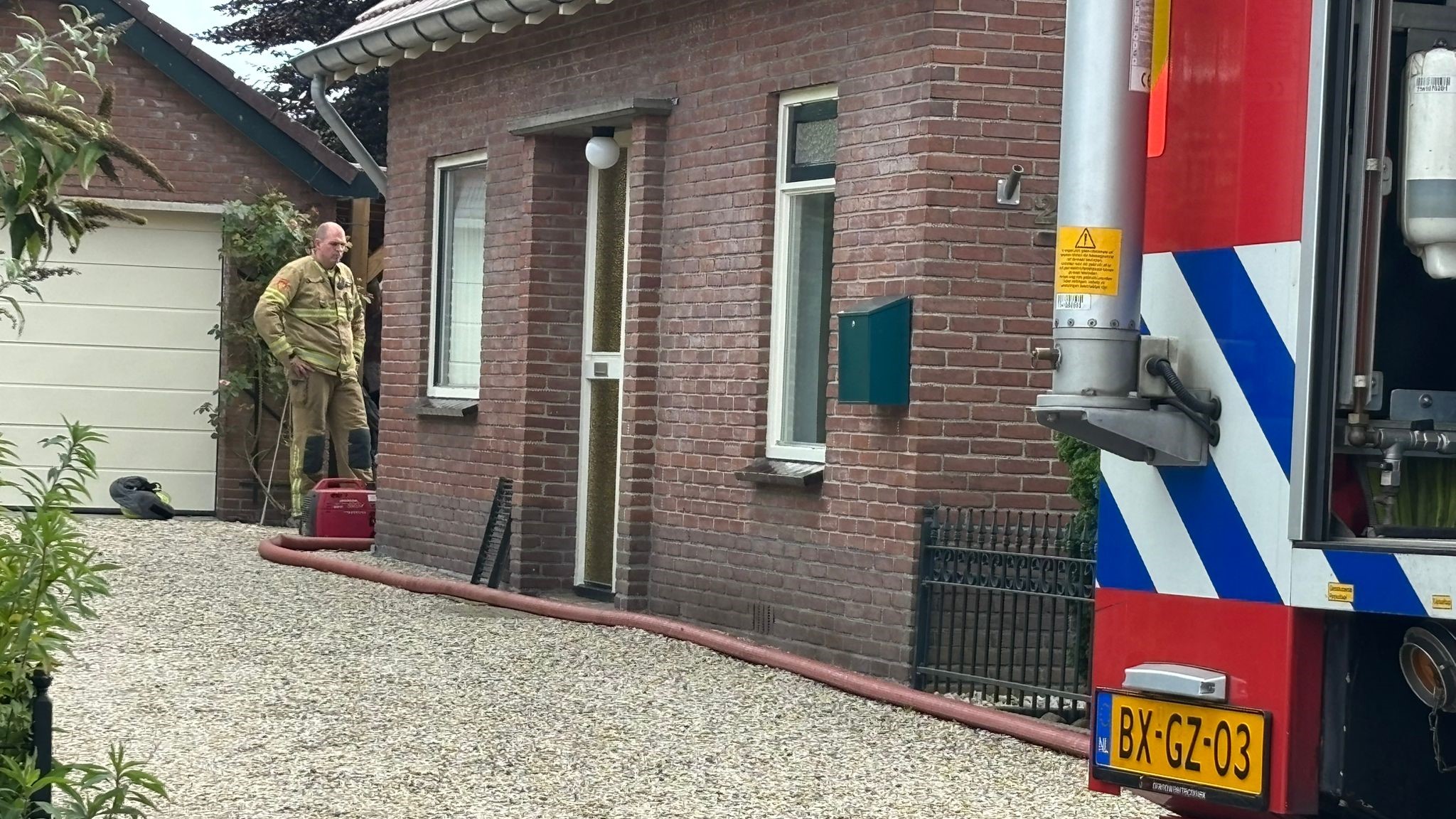 Foto: Kopers van huis zien ineens de kelder van hun nieuwe woning onder water staan
