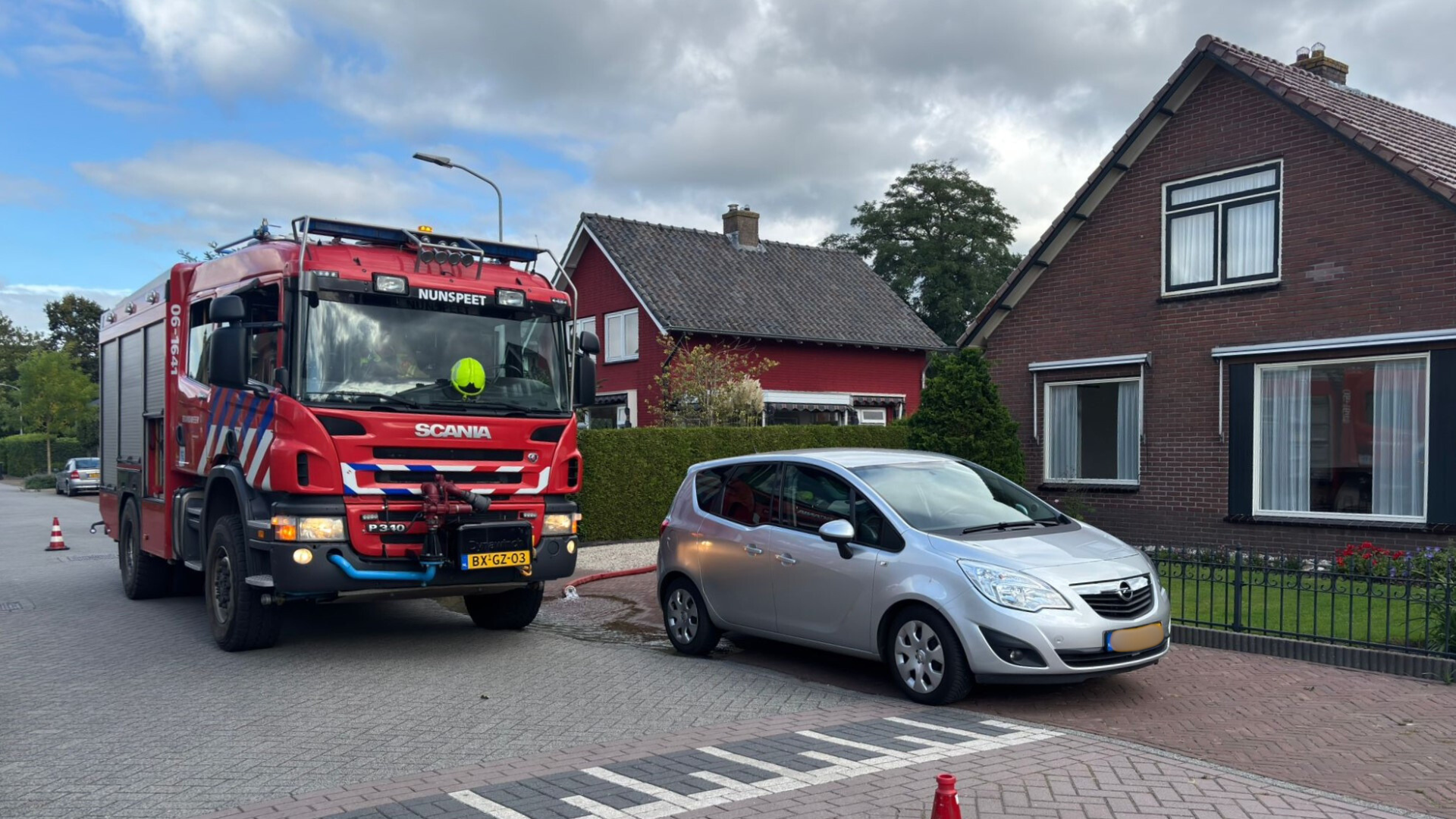 Foto: Kopers van huis zien ineens de kelder van hun nieuwe woning onder water staan