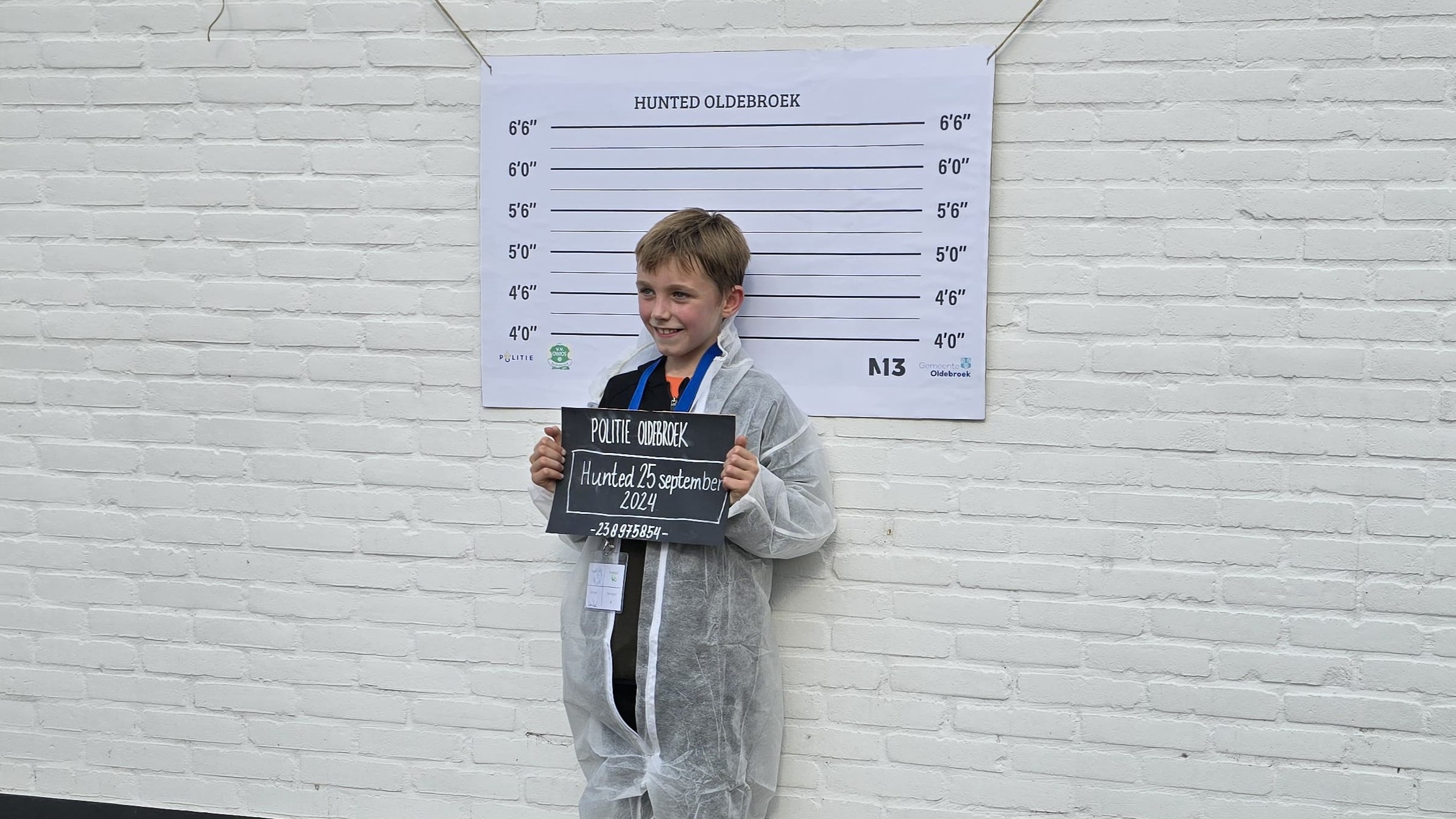 Foto: Veel politie op de been op ’t Loo, zie hier hoe kinderen op de vlucht gaan