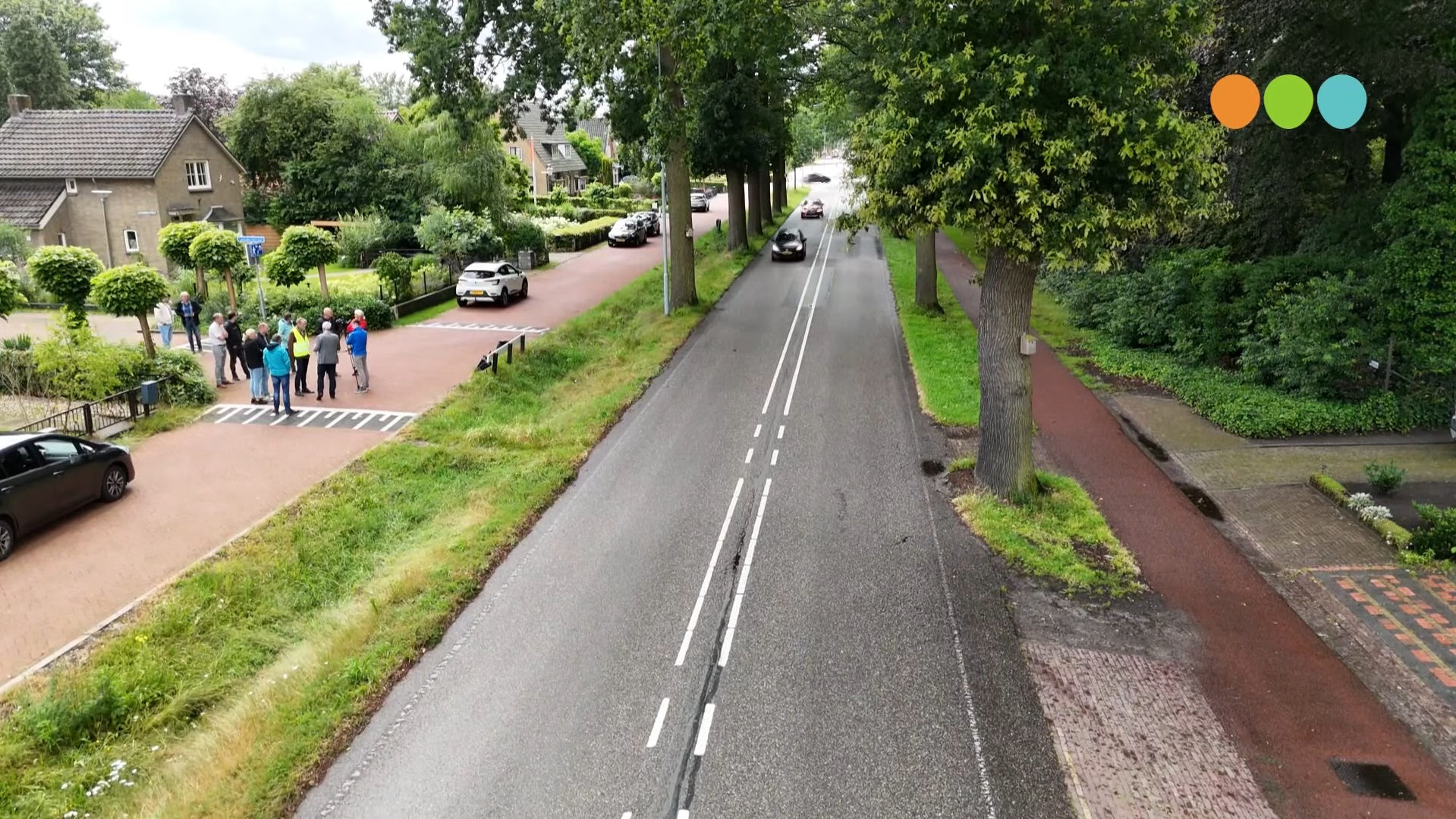Foto: Extra zebrapaden Hattemerbroek, straks nog maar 30 kilometer per uur op Zuiderzeestraatweg?