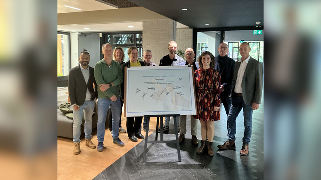 Foto: Nieuw convenant voor jonge kinderen in Ermelo ondertekend