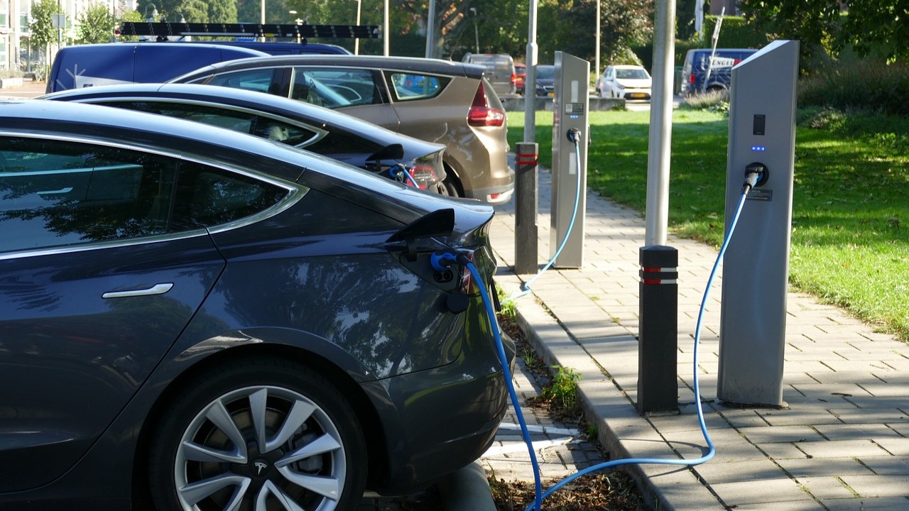 Foto: Bekijk hier waar nieuwe laadpalen komen in Putten