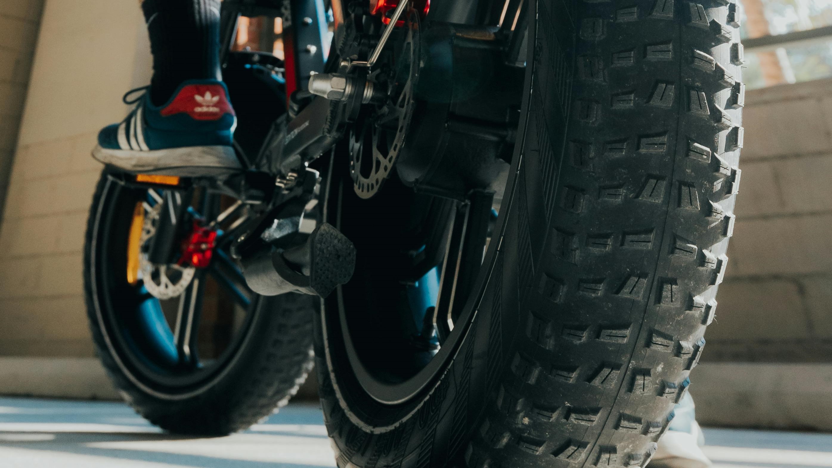 Foto: Barneveld sluit aan bij campagne tegen opgevoerde fatbikes en andere elektrische fietsen