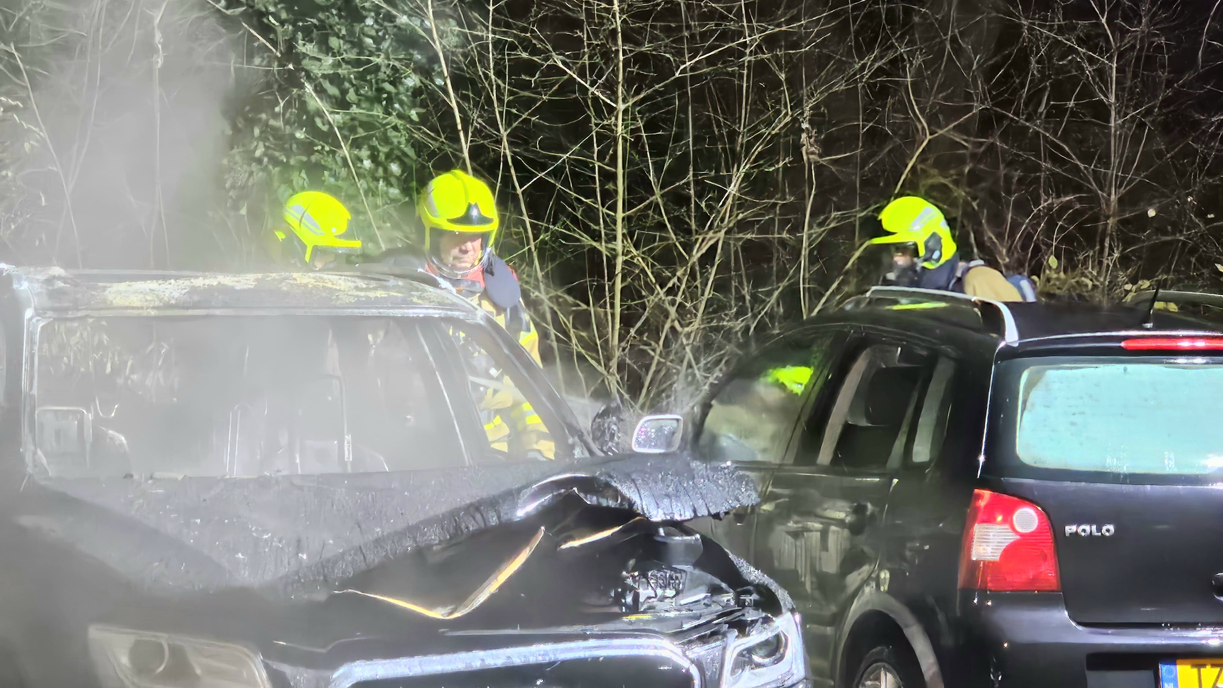 Foto: Auto in Brand op Krommekamp