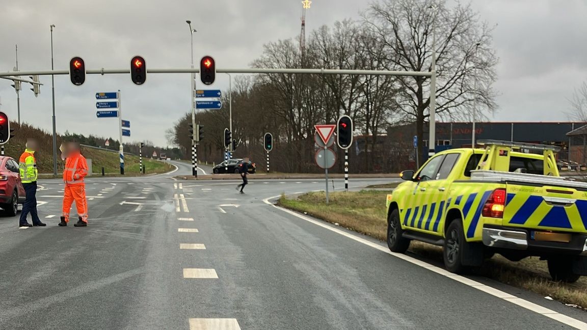 Foto: Afrit ’t Harde op A28 tijdelijk dicht door diesellekkage