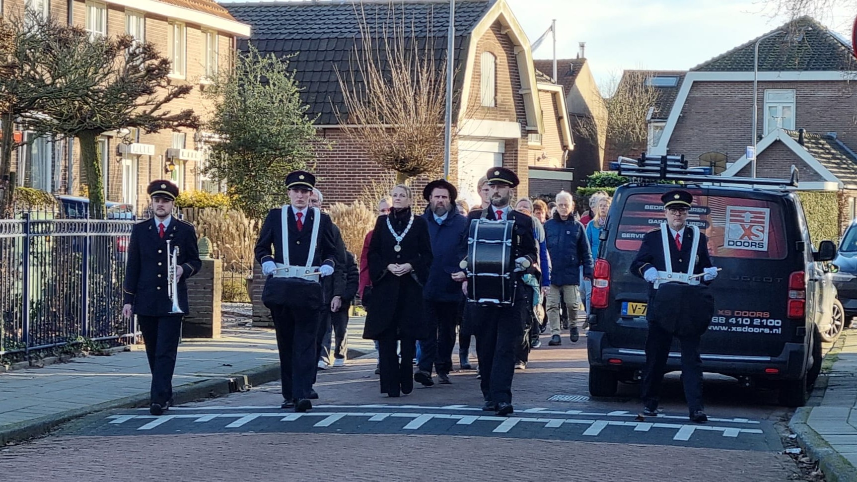 Foto: Stille tocht in Nijkerk herdenkt Holocaust en start viering 80 jaar vrijheid
