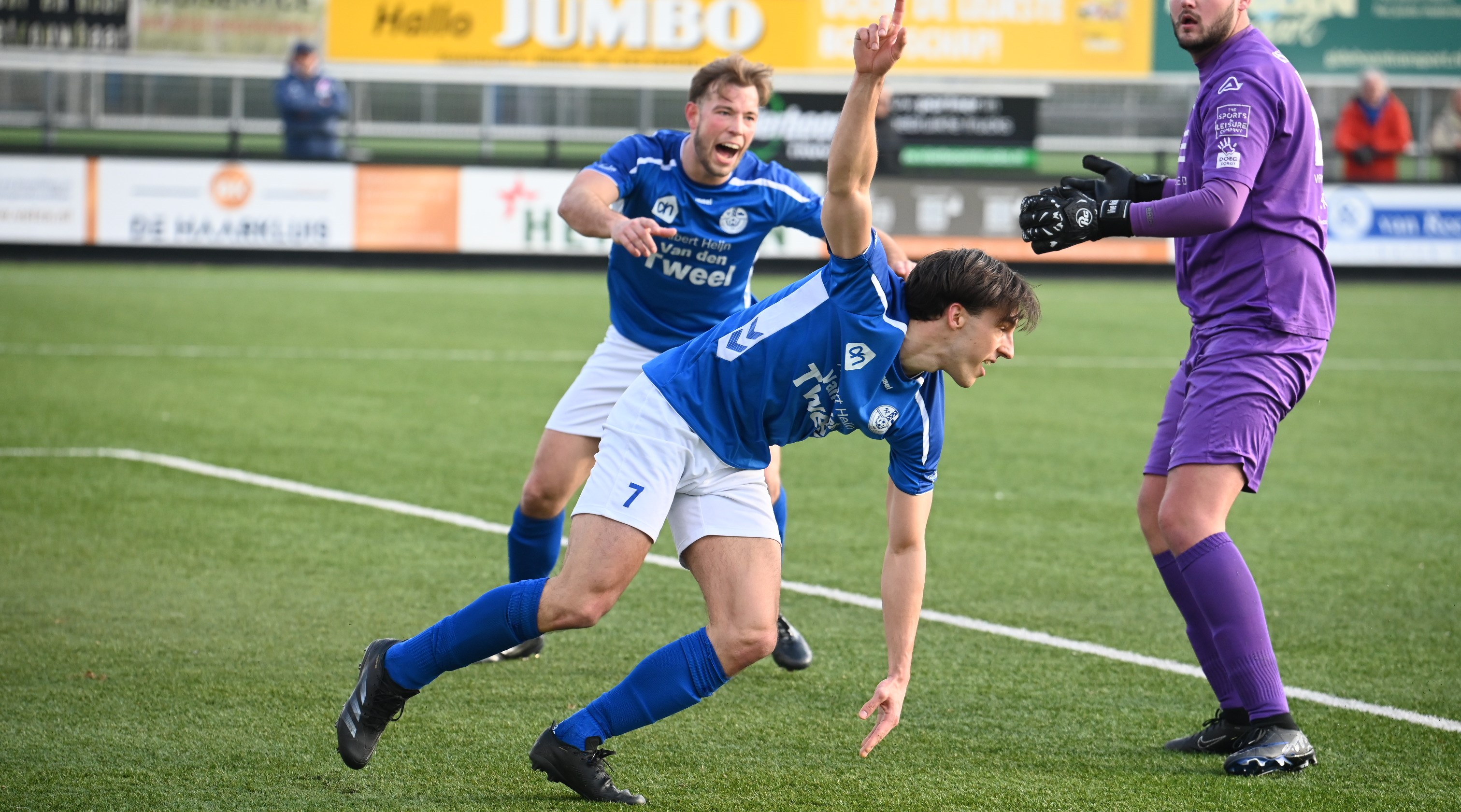 Foto: Veensche Boys schrijft Veluwse derby op zijn naam