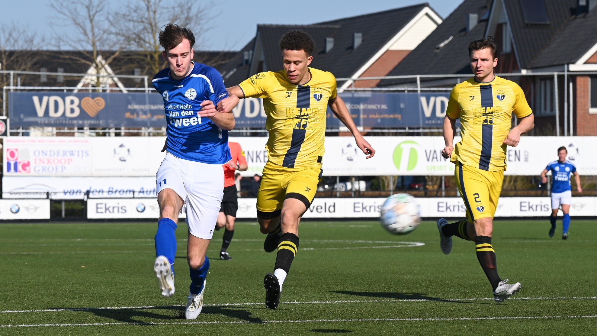 Foto: Veensche Boys wint dankzij hattrick Corné Parol