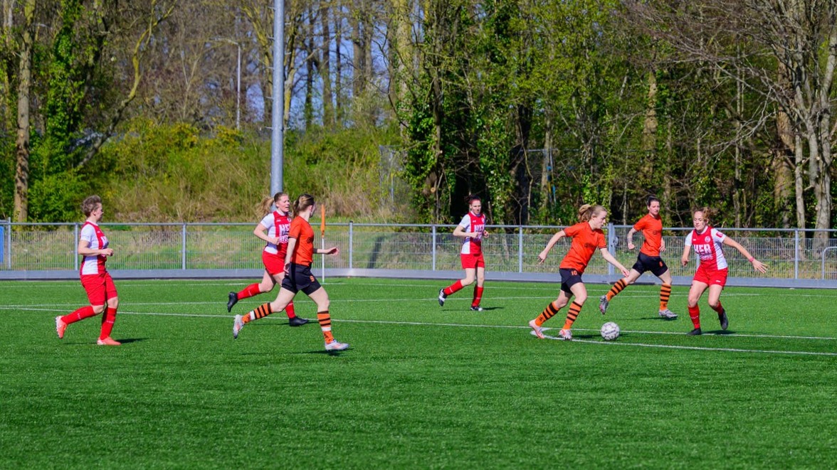 Foto: Sparta Nijkerk VR1 wint met van HZVV 
