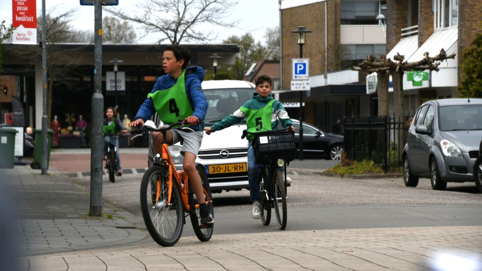 Foto: Hoevelakense basisschoolleerlingen doen verkeersexamen