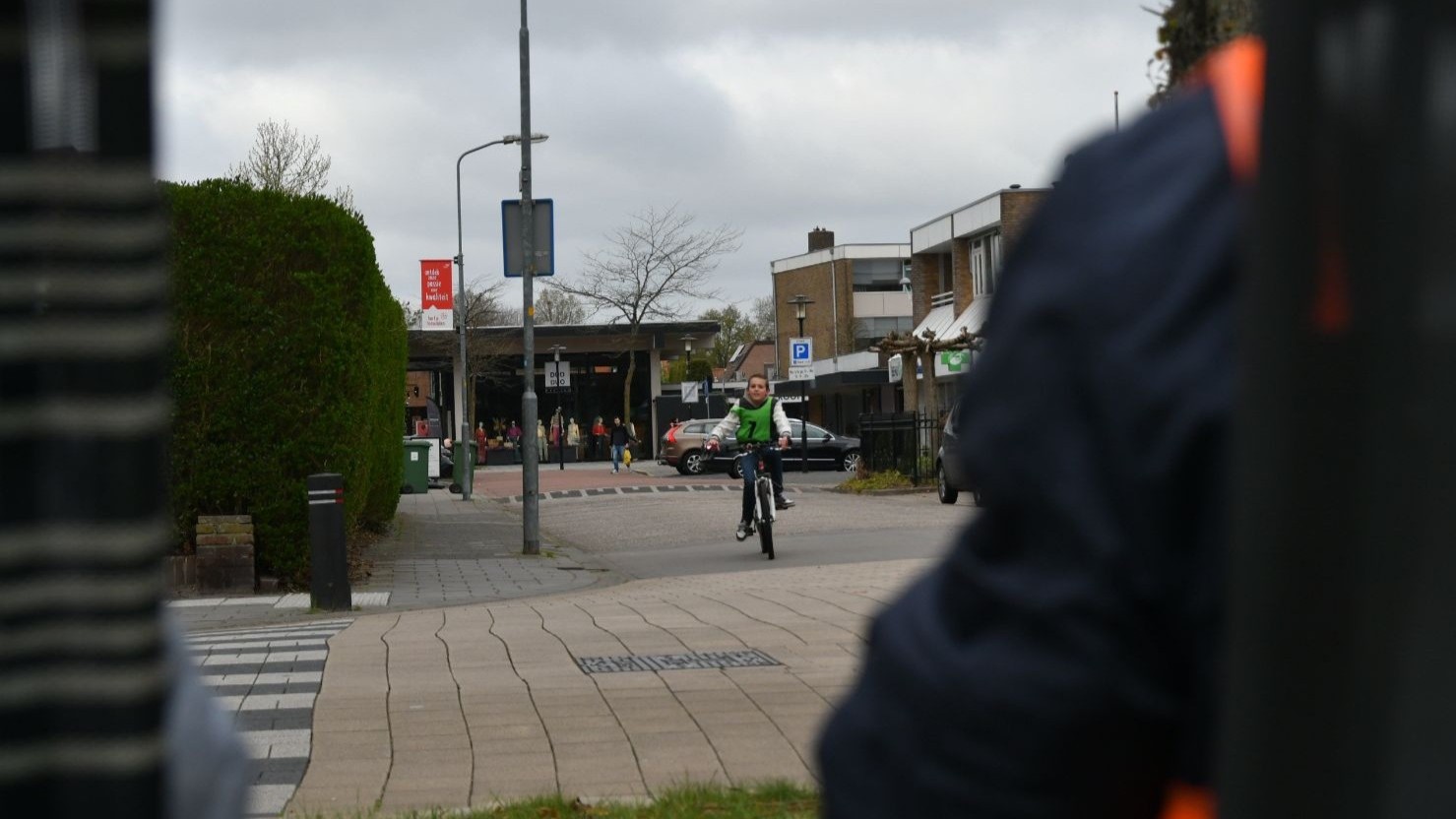 Foto: Hoevelakense basisschoolleerlingen doen verkeersexamen
