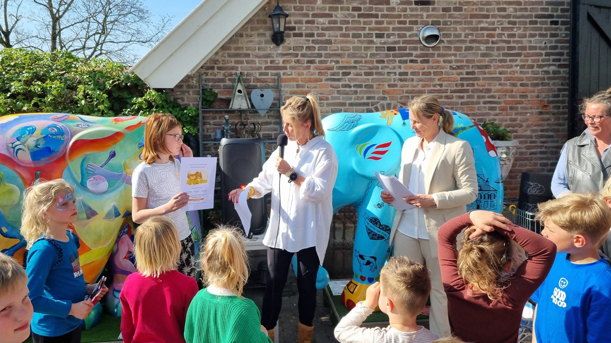 Foto: De allerlaatste keer Elephant Parade olifanten bewonderen in Nijkerk