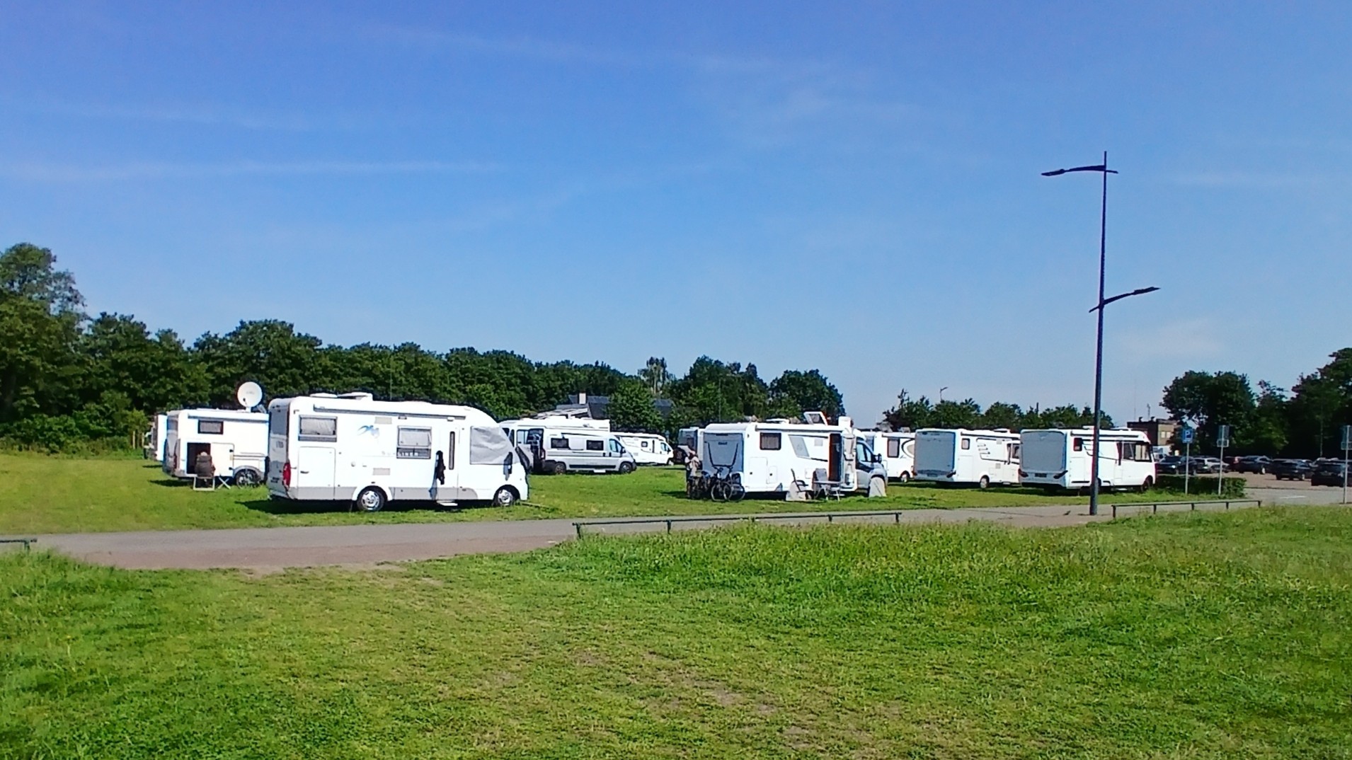 Foto: Camperdrukte in Elburg dwingt tot lastige keuzes