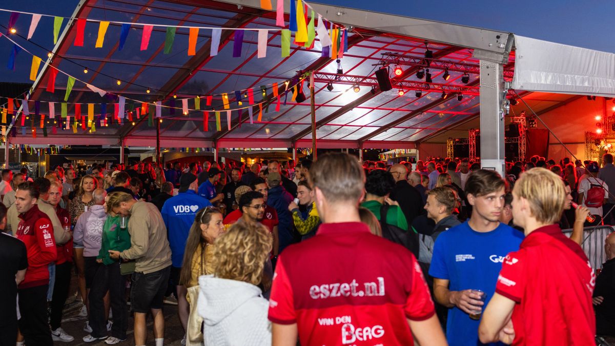 Foto: Hierden viert Veluwade Festival: gezellige sfeer en vermaak voor jong en oud