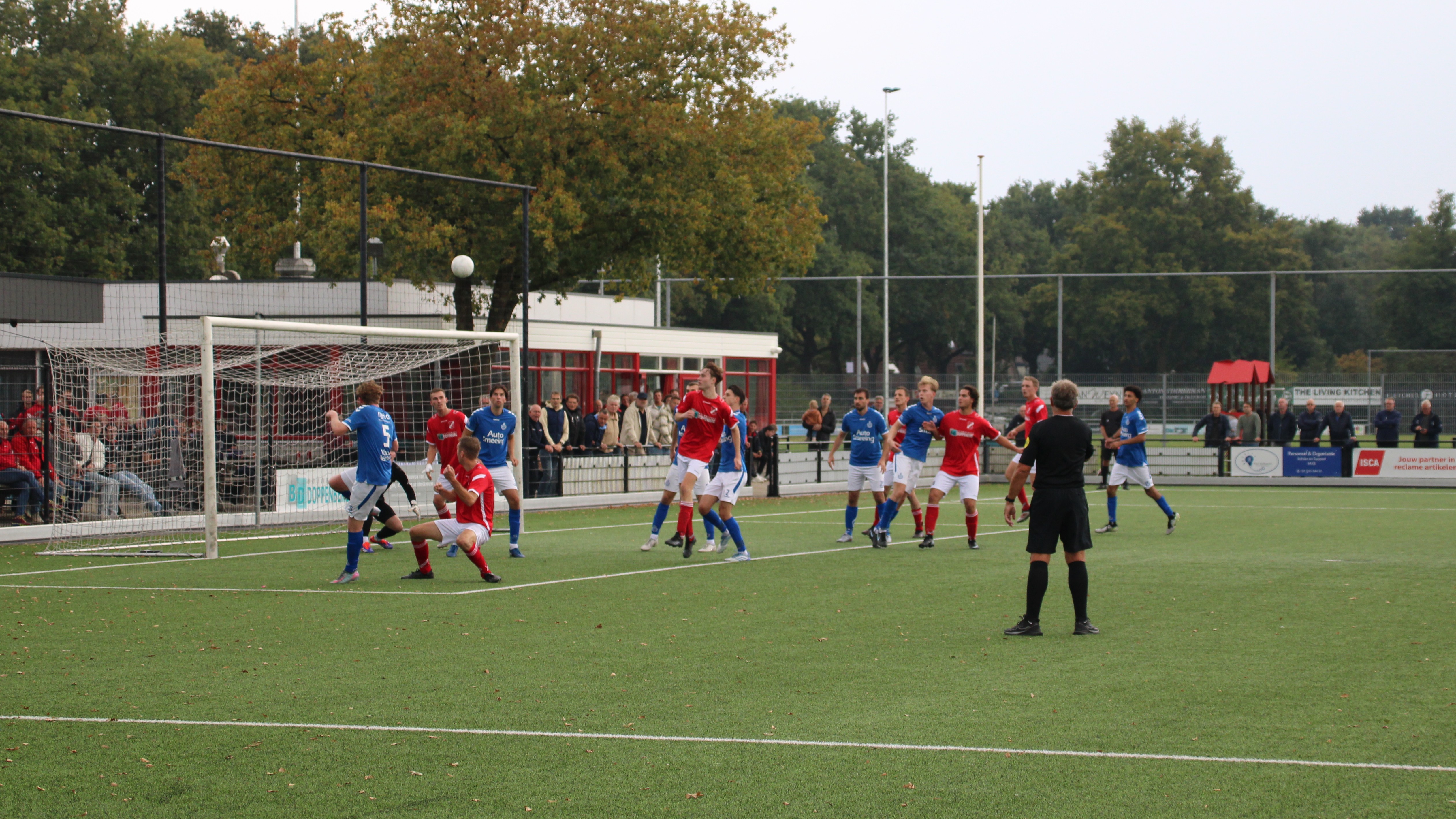Foto: Hoevelaken laat punten aan SO Soest