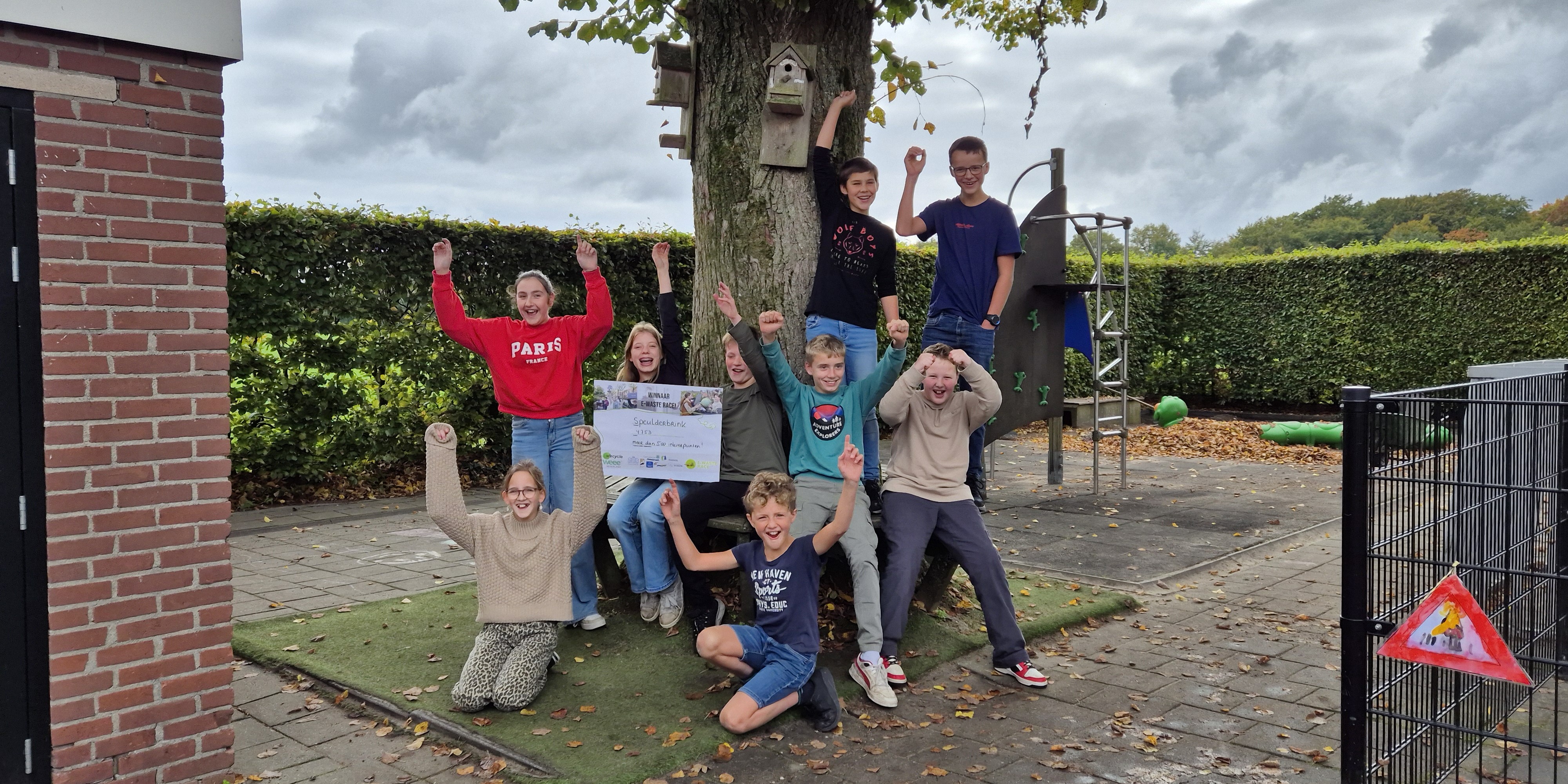 Foto: Basisschool Speulderbrink wint E-waste Race Noord-Veluwe 
