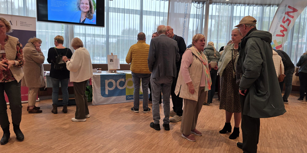 Foto: Beurs helpt senioren naar passende woning: 'Tijd om mijn huis te verkopen aan een grotere familie'