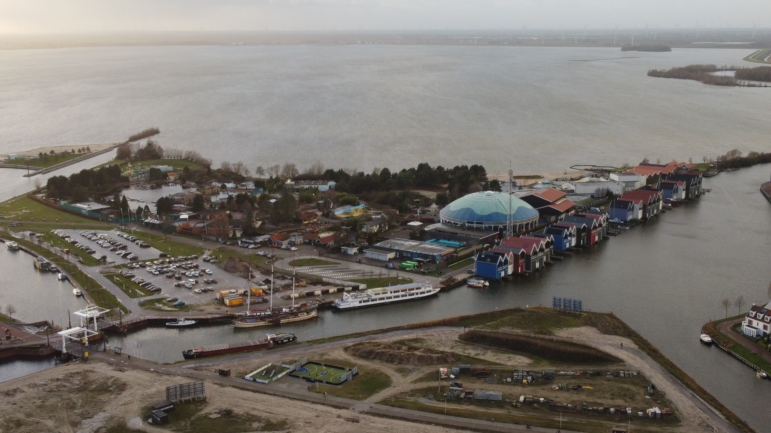 Foto: Nog altijd overleg over verkoopprijs van de grond onder Dolfinarium