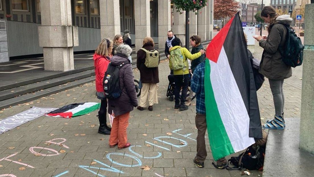 Foto: Voorwaardelijke geldboetes voor protest en bekladdingen bij Israël Centrum
