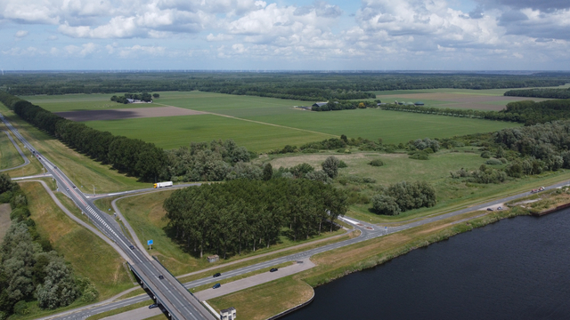 Foto: Defensie wil flink uitbreiden in de regio: nieuwe kazerne en meer vliegverkeer 